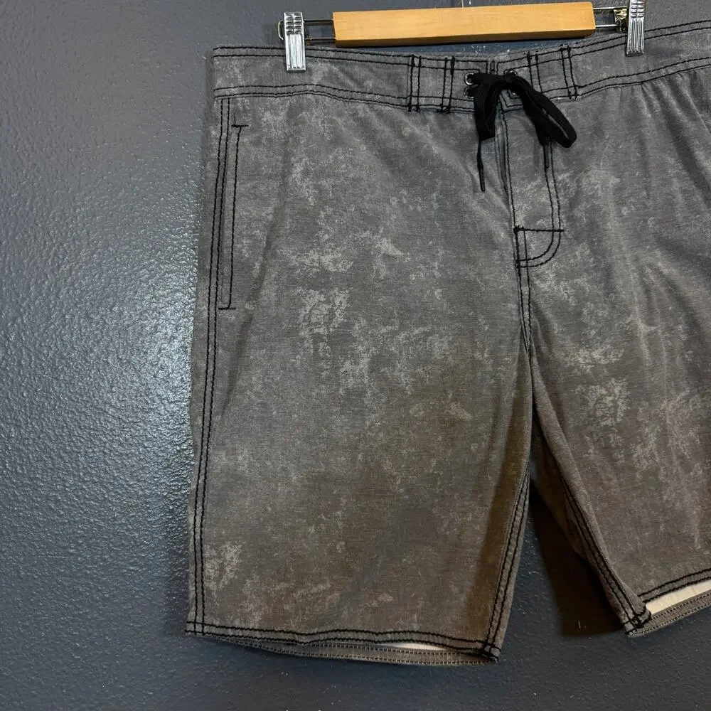 True Religion 34 men’s gray swimwear shorts outdoor activewear